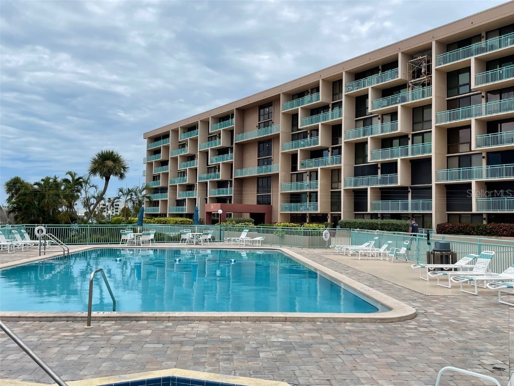 1 Key Capri #104W Treasure Island FL 33706 A4659475 image41