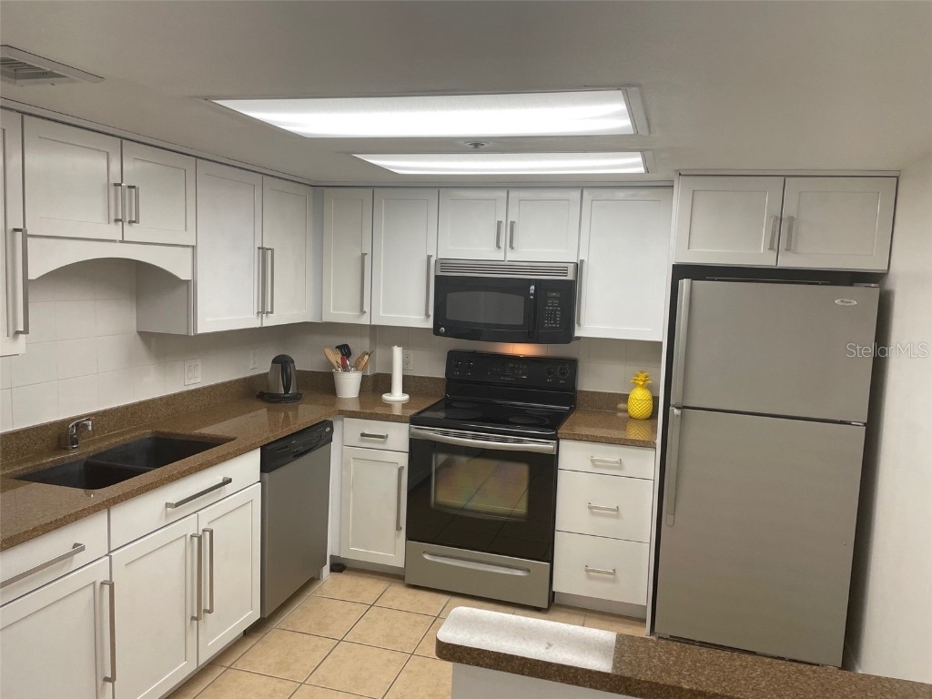 1 Key Capri #104W Treasure Island FL 33706 A4659475 image9