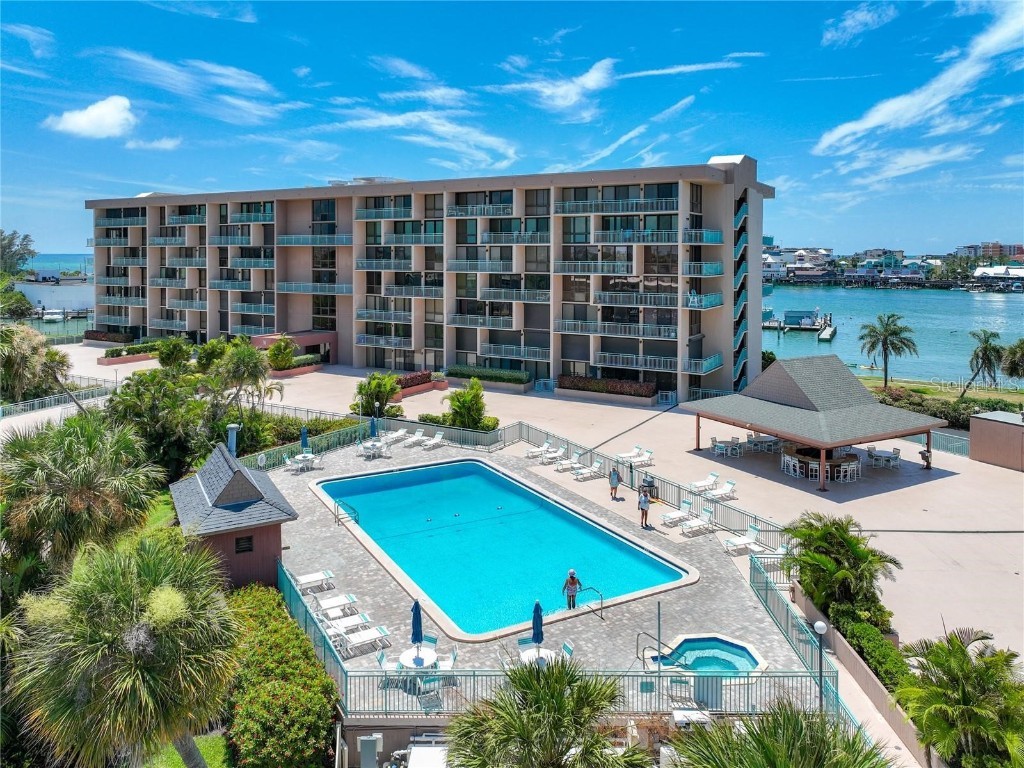 1 Key Capri #112E Treasure Island FL 33706 - BOCA CIEGA BAY TB8443380 image1