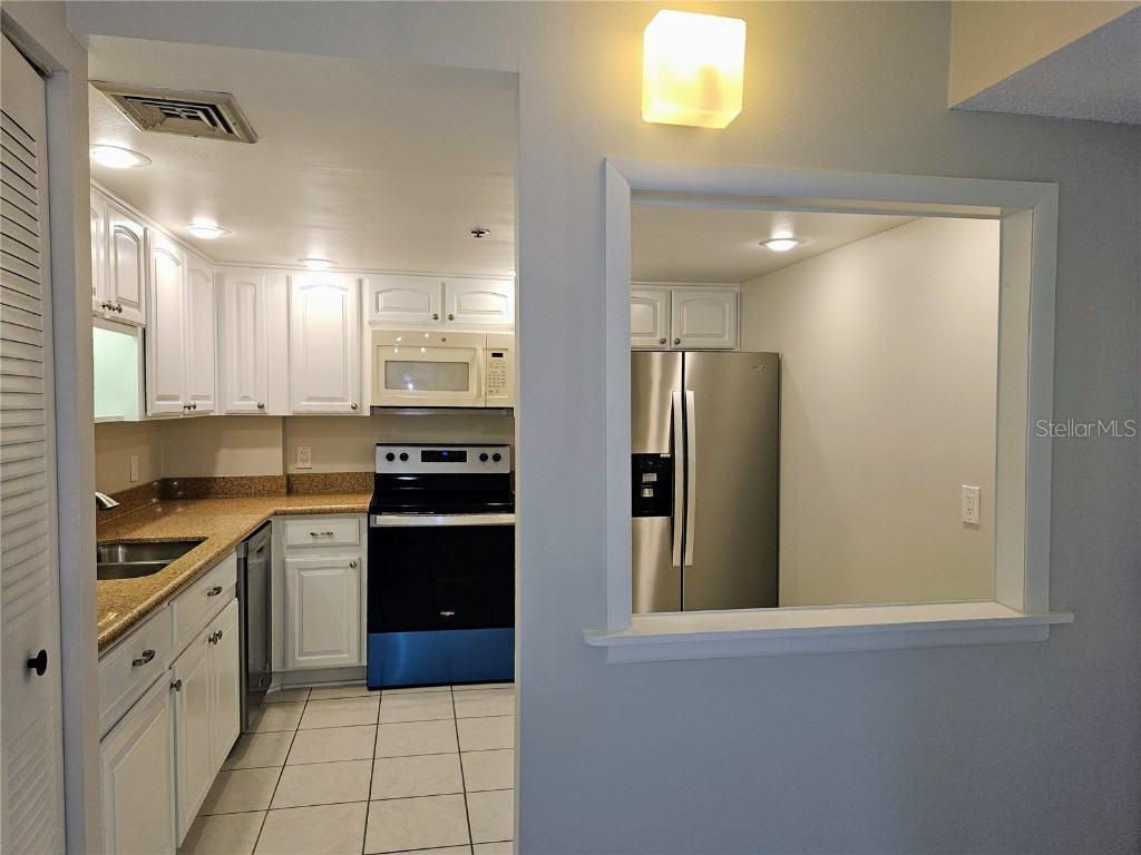 1 Key Capri #112E Treasure Island FL 33706 - BOCA CIEGA BAY TB8443380 image10