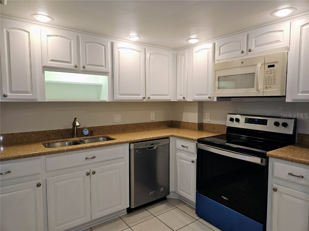 1 Key Capri #112E Treasure Island FL 33706 - BOCA CIEGA BAY TB8443380 image14