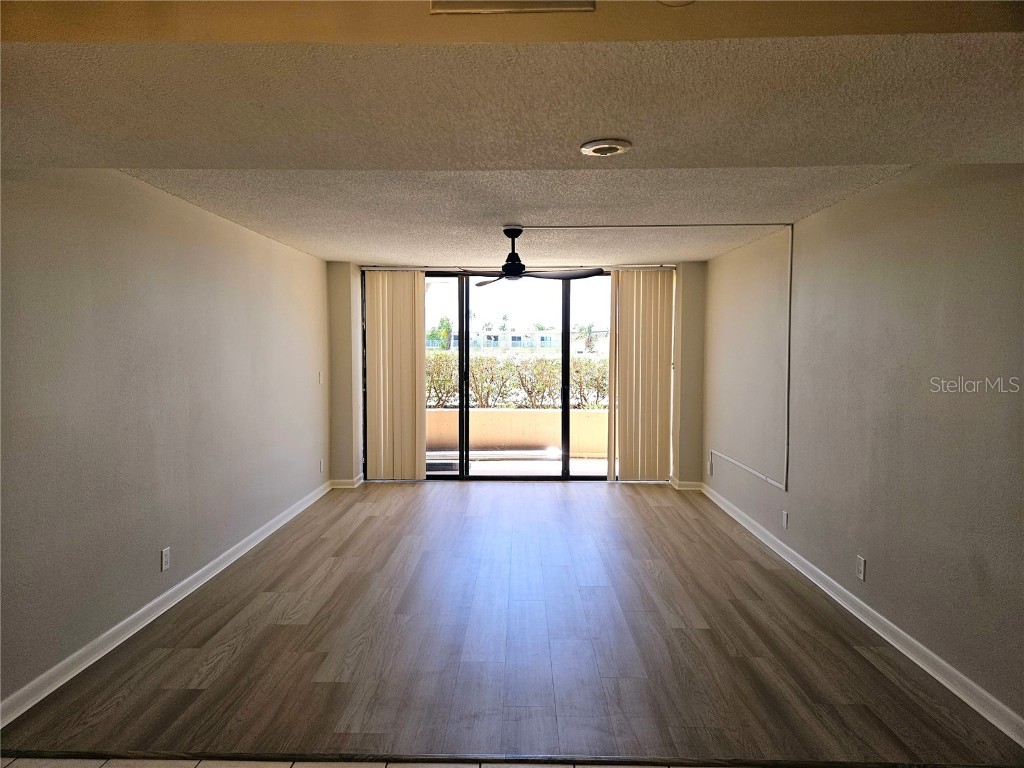 1 Key Capri #112E Treasure Island FL 33706 - BOCA CIEGA BAY TB8443380 image5