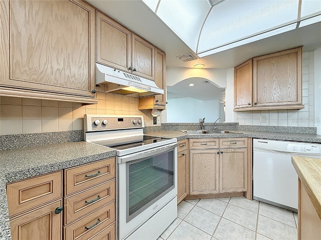 1 Key Capri #201E Treasure Island FL 33706 TB8439821 image26