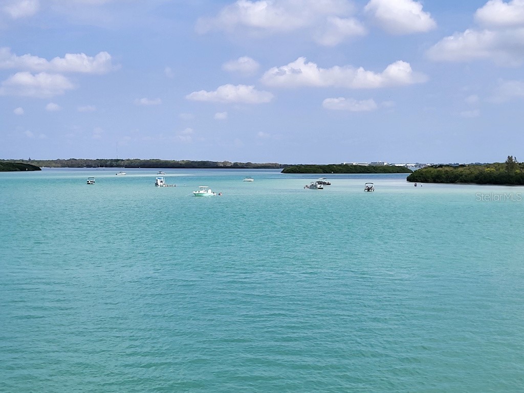 1 Key Capri #209E Treasure Island FL 33706 - BOCA CIEGA BAY TB8515491 image1