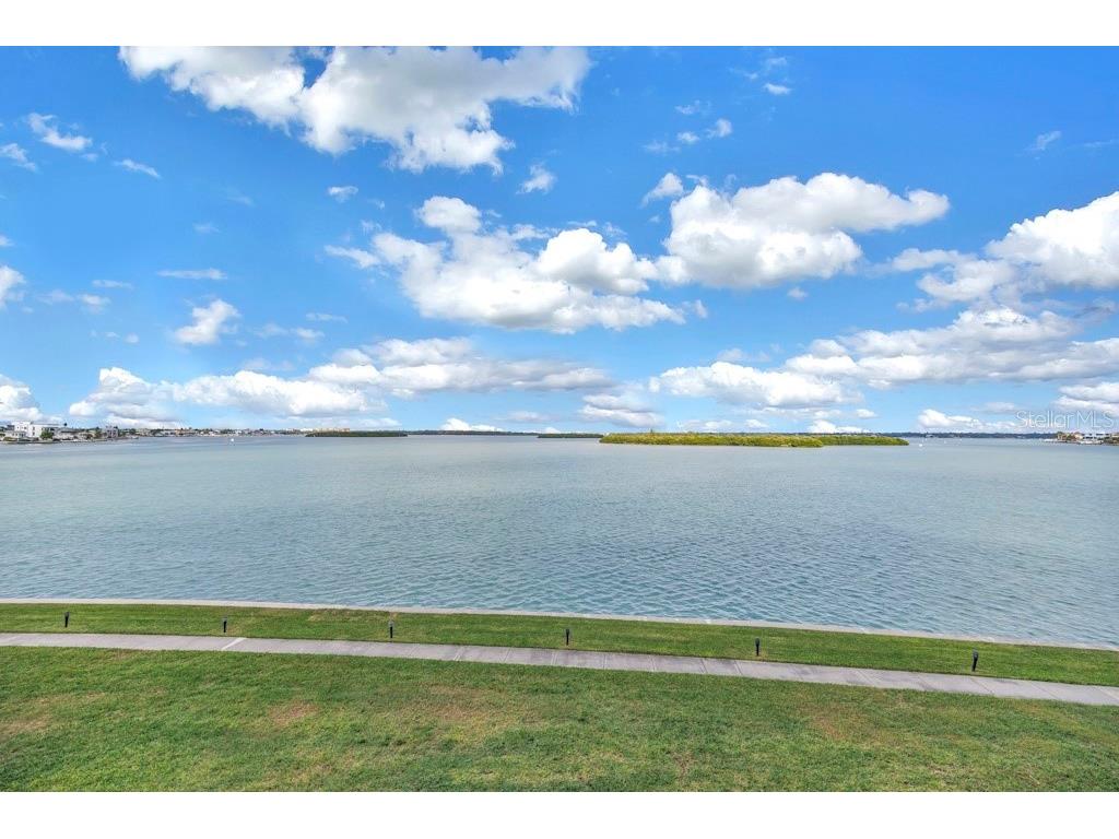 1 Key Capri #209E Treasure Island FL 33706 - BOCA CIEGA BAY TB8515491 image5
