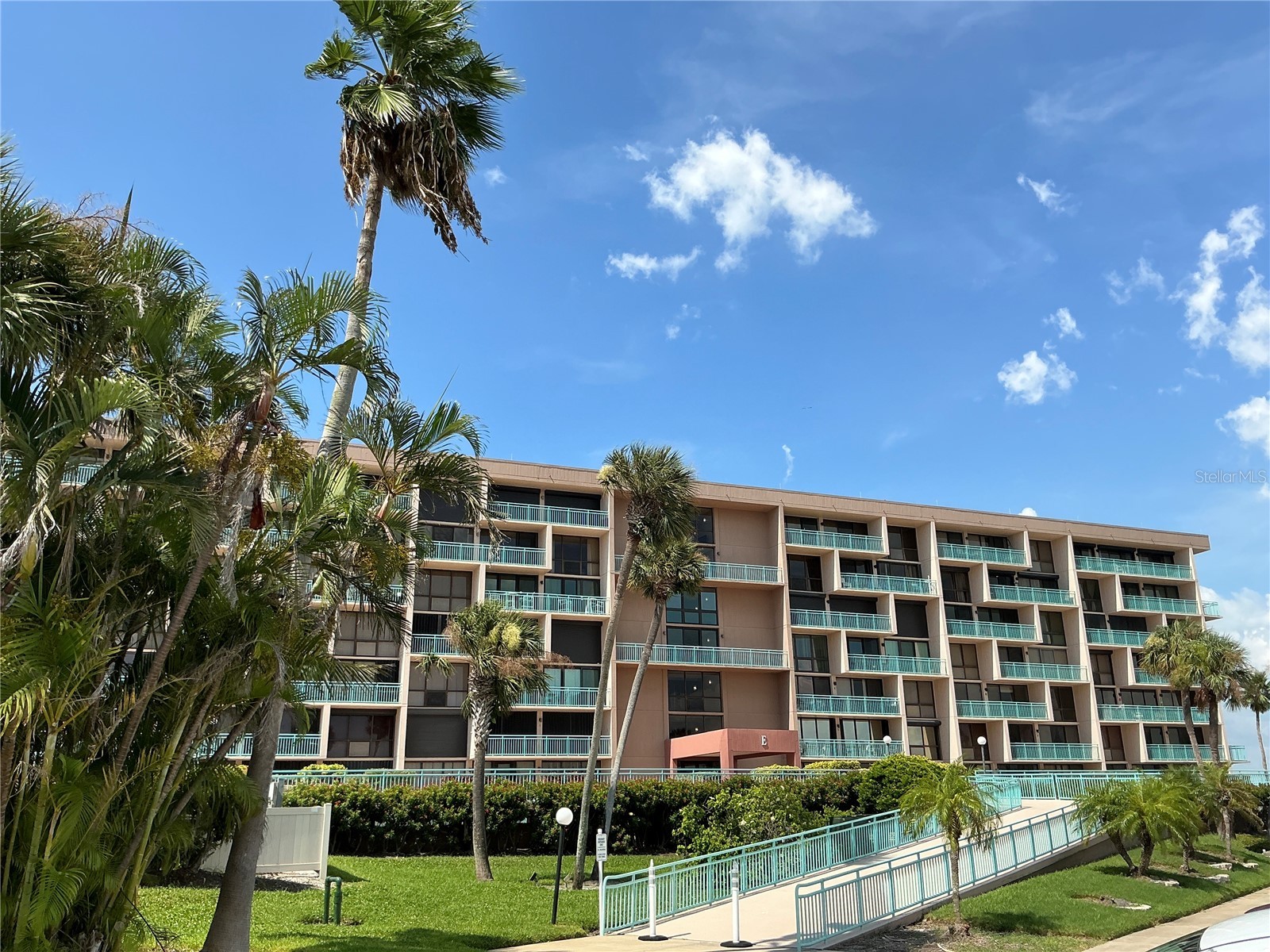 1 Key Capri #213E Treasure Island FL 33706 TB8410866 image1