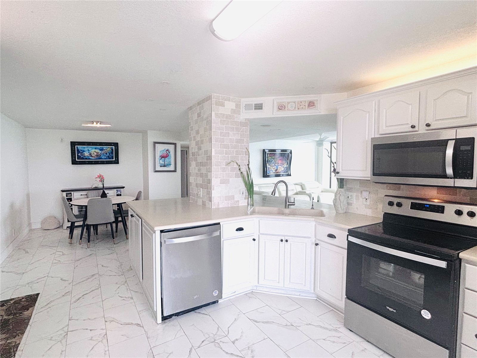 1 Key Capri #213E Treasure Island FL 33706 TB8410866 image7