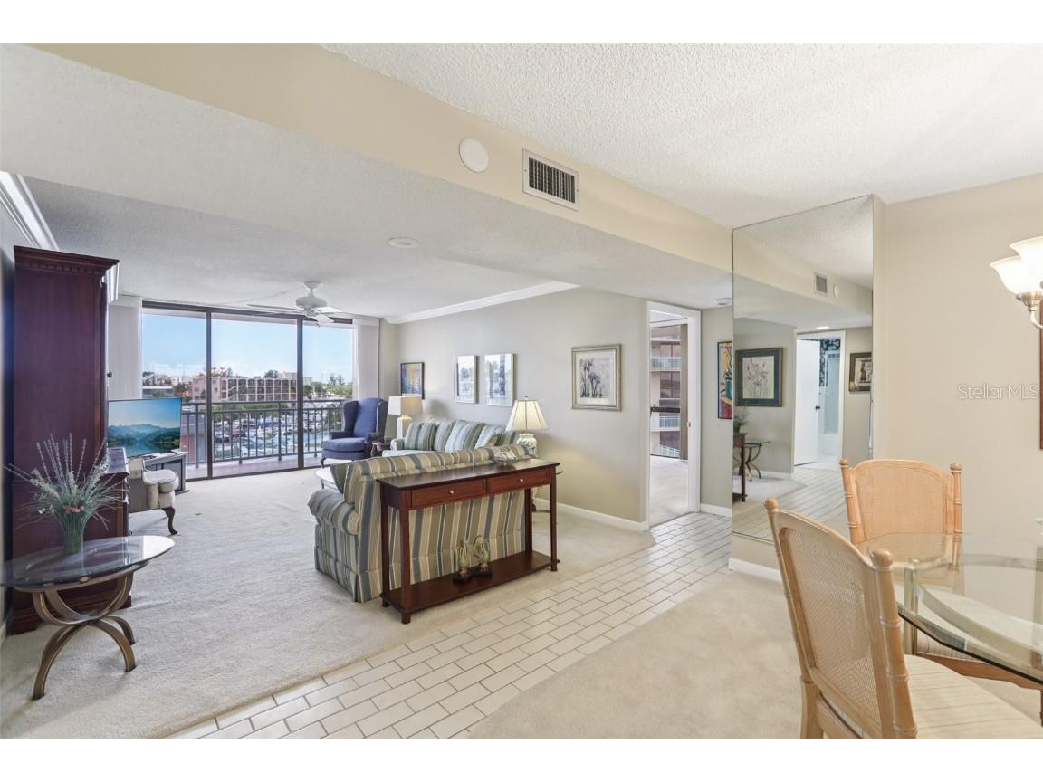 1 Key Capri #302E Treasure Island FL 33706 TB8400239 image5