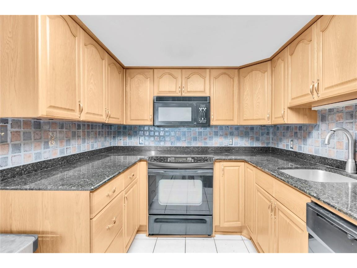 1 Key Capri #303E Treasure Island FL 33706 TB8380378 image3