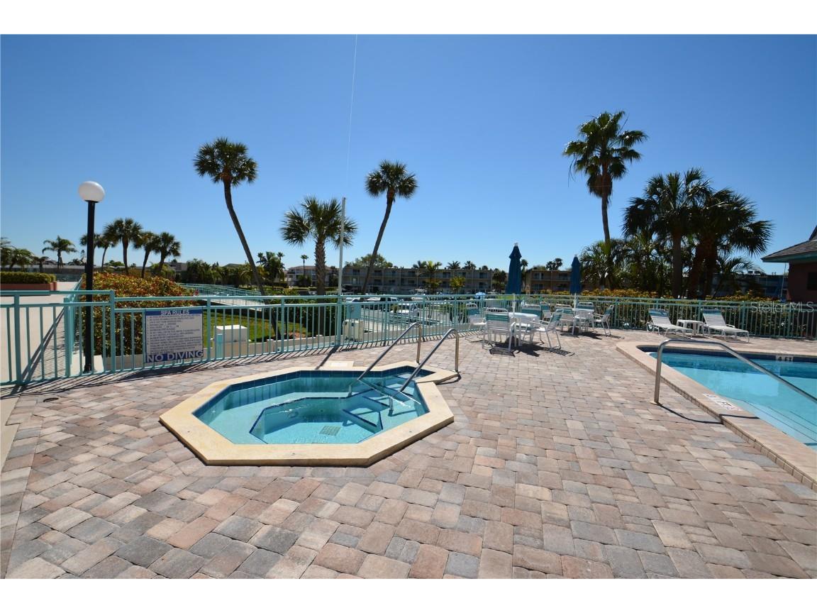 1 Key Capri #303E Treasure Island FL 33706 TB8380378 image31