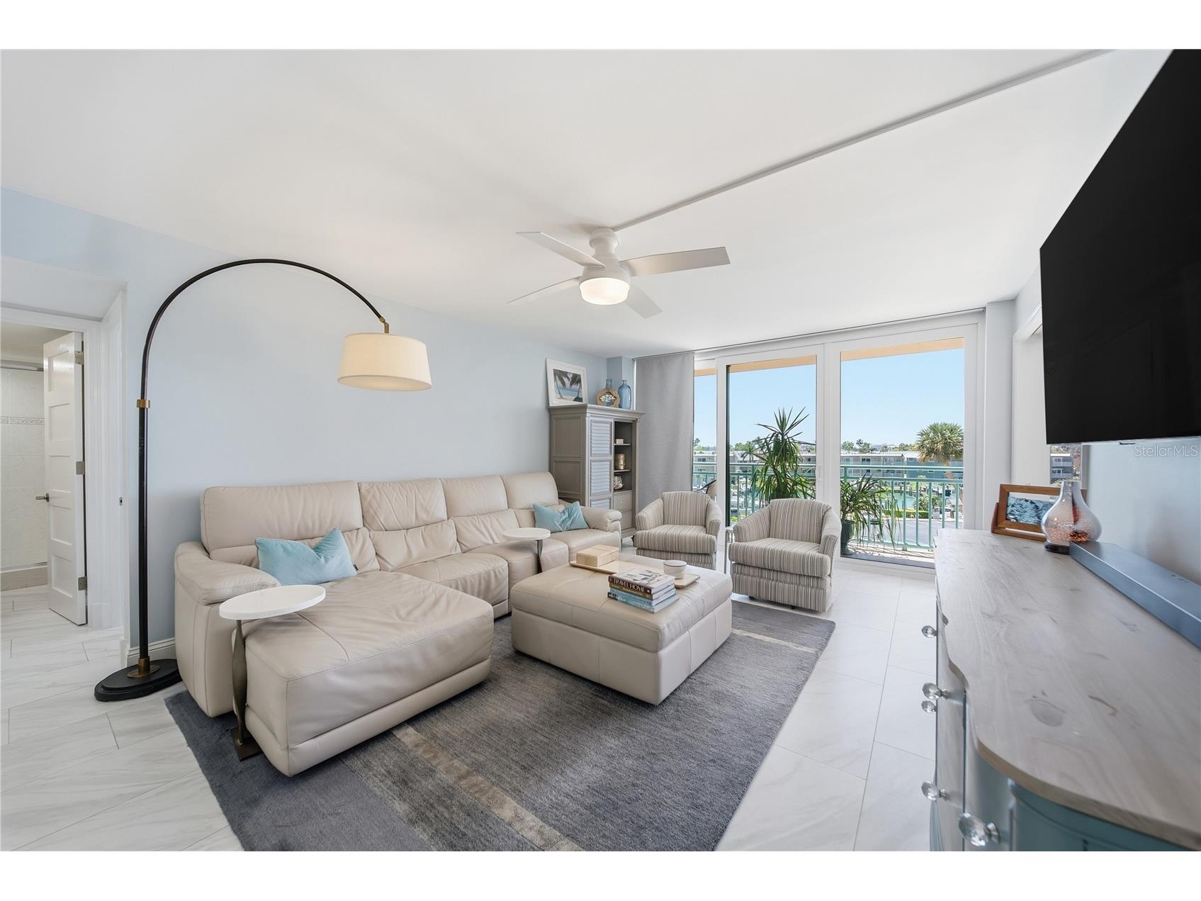 1 Key Capri #306E Treasure Island FL 33706 TB8492071 image1