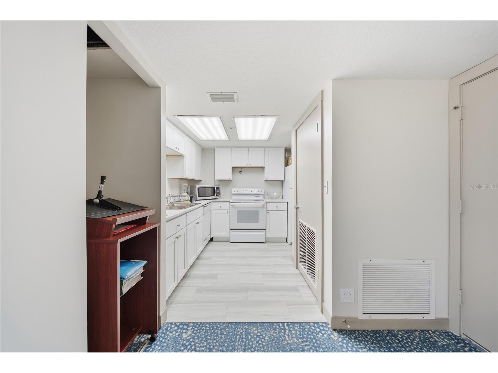 1 Key Capri #306E Treasure Island FL 33706 TB8492071 image39