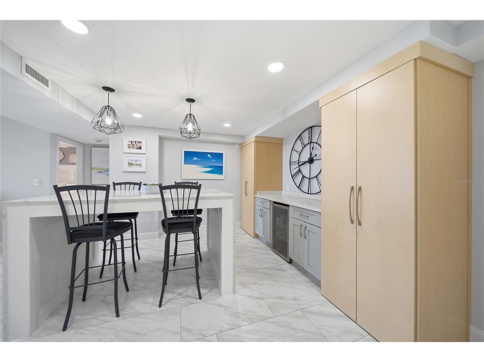 1 Key Capri #306E Treasure Island FL 33706 TB8492071 image9