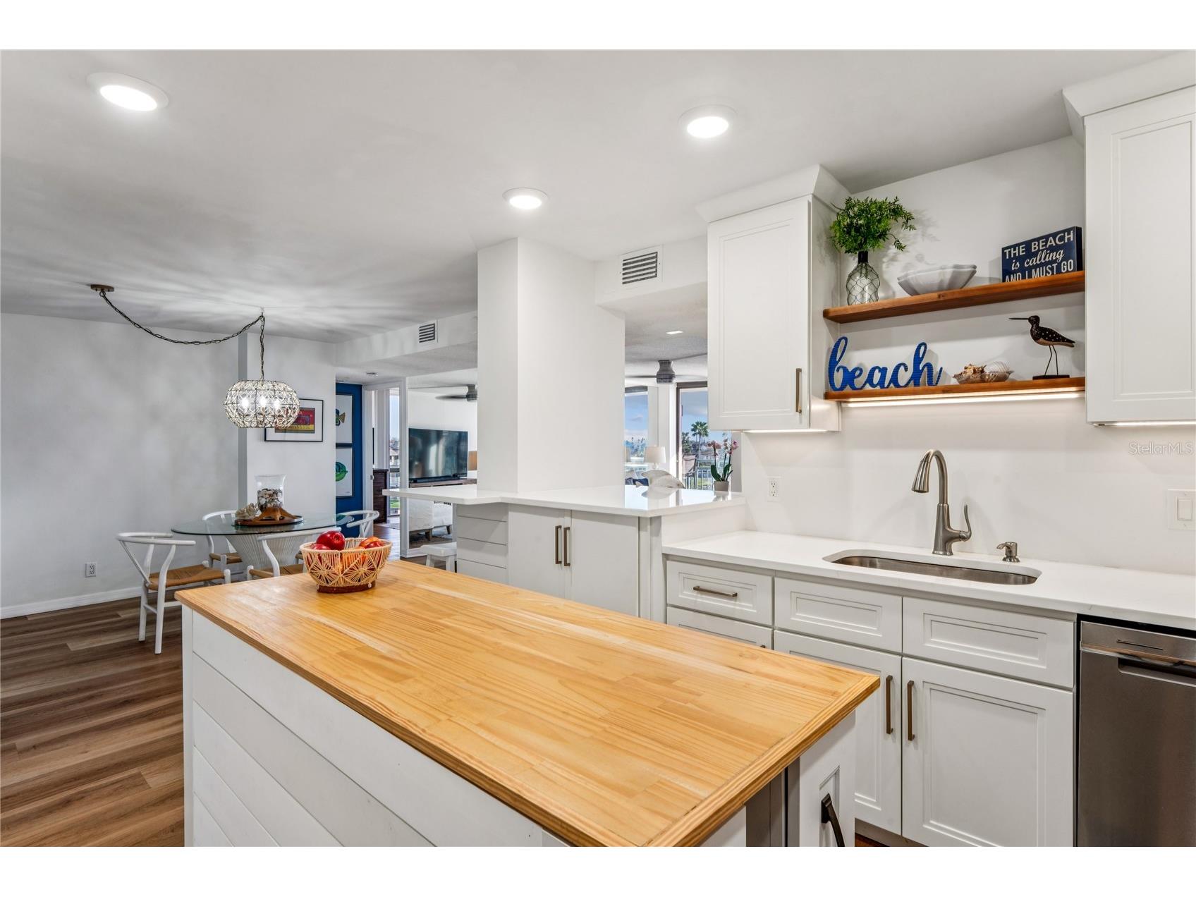 1 Key Capri #312E Treasure Island FL 33706 - LEADING TO THE GULF TB8466352 image18