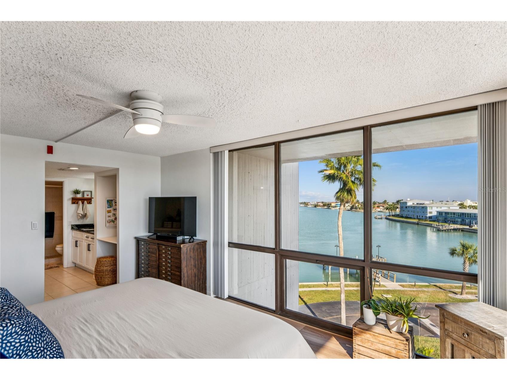 1 Key Capri #312E Treasure Island FL 33706 - LEADING TO THE GULF TB8466352 image4