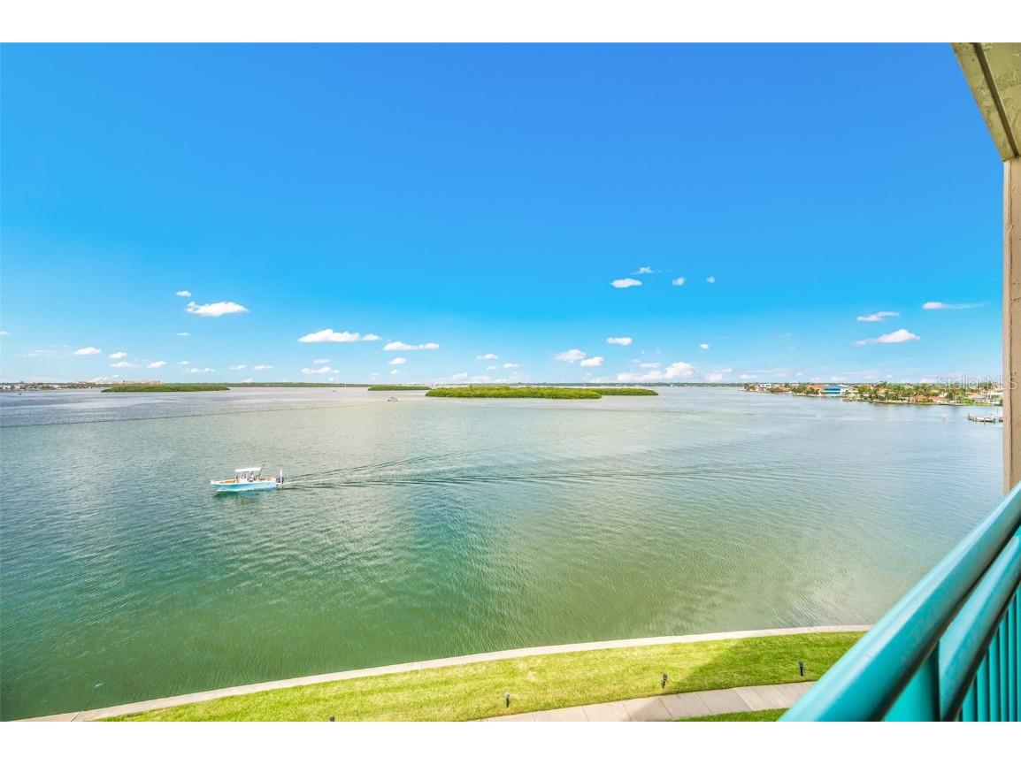 1 Key Capri #411E Treasure Island FL 33706 TB8300906 image1