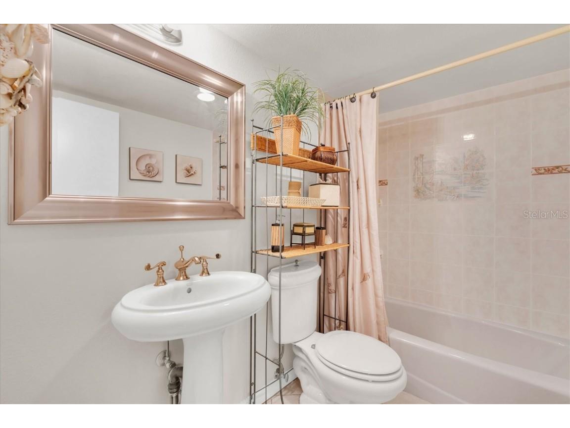 1 Key Capri #502E Treasure Island FL 33706 TB8381558 image24