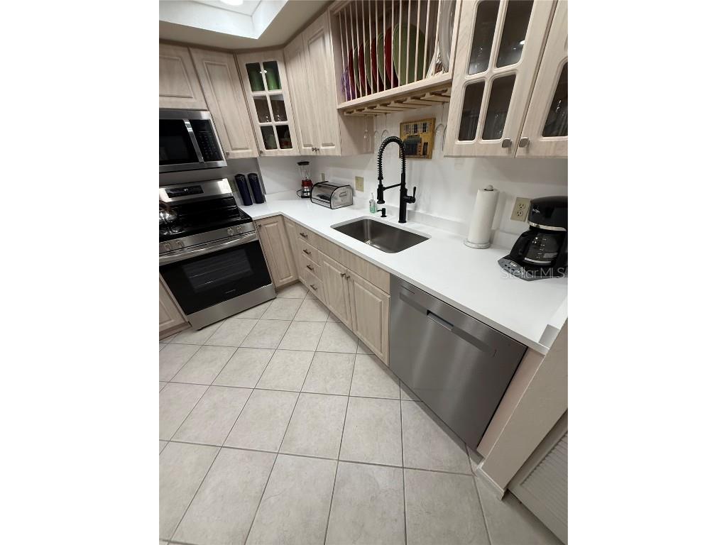 1 Key Capri #502E Treasure Island FL 33706 TB8381558 image6