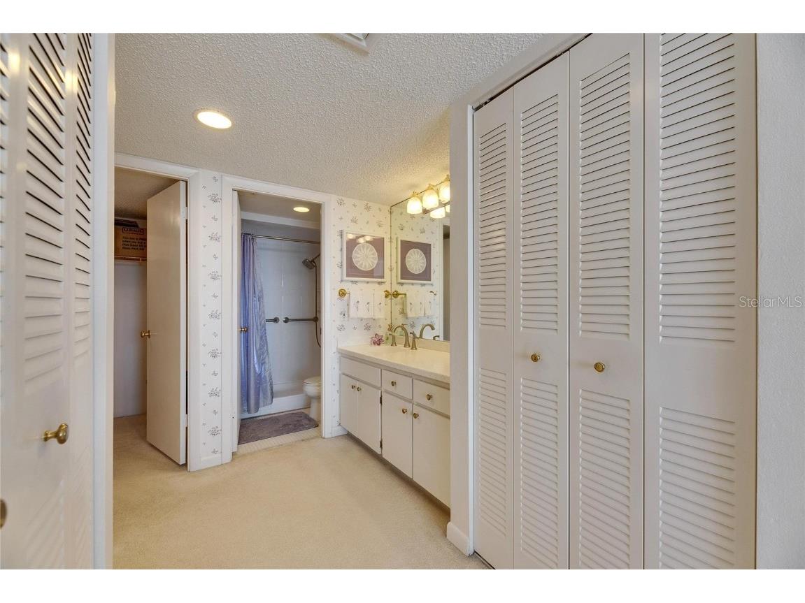 1 Key Capri #604W Treasure Island FL 33706 TB8358146 image35