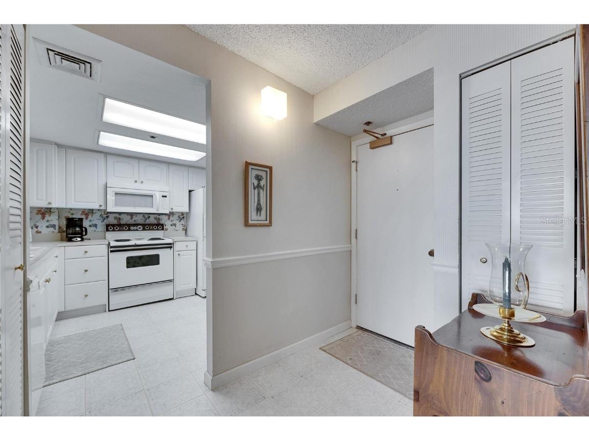 1 Key Capri #604W Treasure Island FL 33706 TB8358146 image9