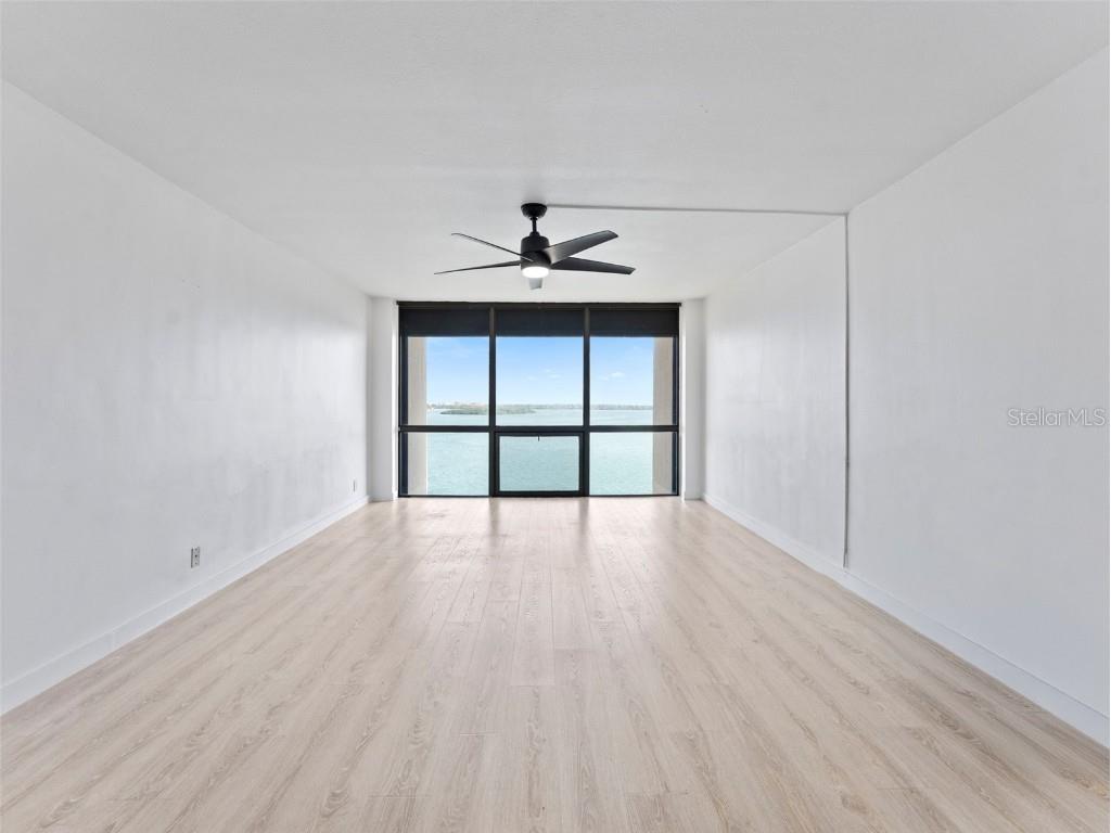 1 Key Capri #611E Treasure Island FL 33706 TB8420788 image4