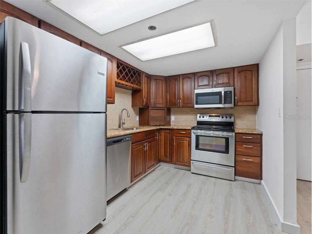 1 Key Capri #611E Treasure Island FL 33706 TB8420788 image7