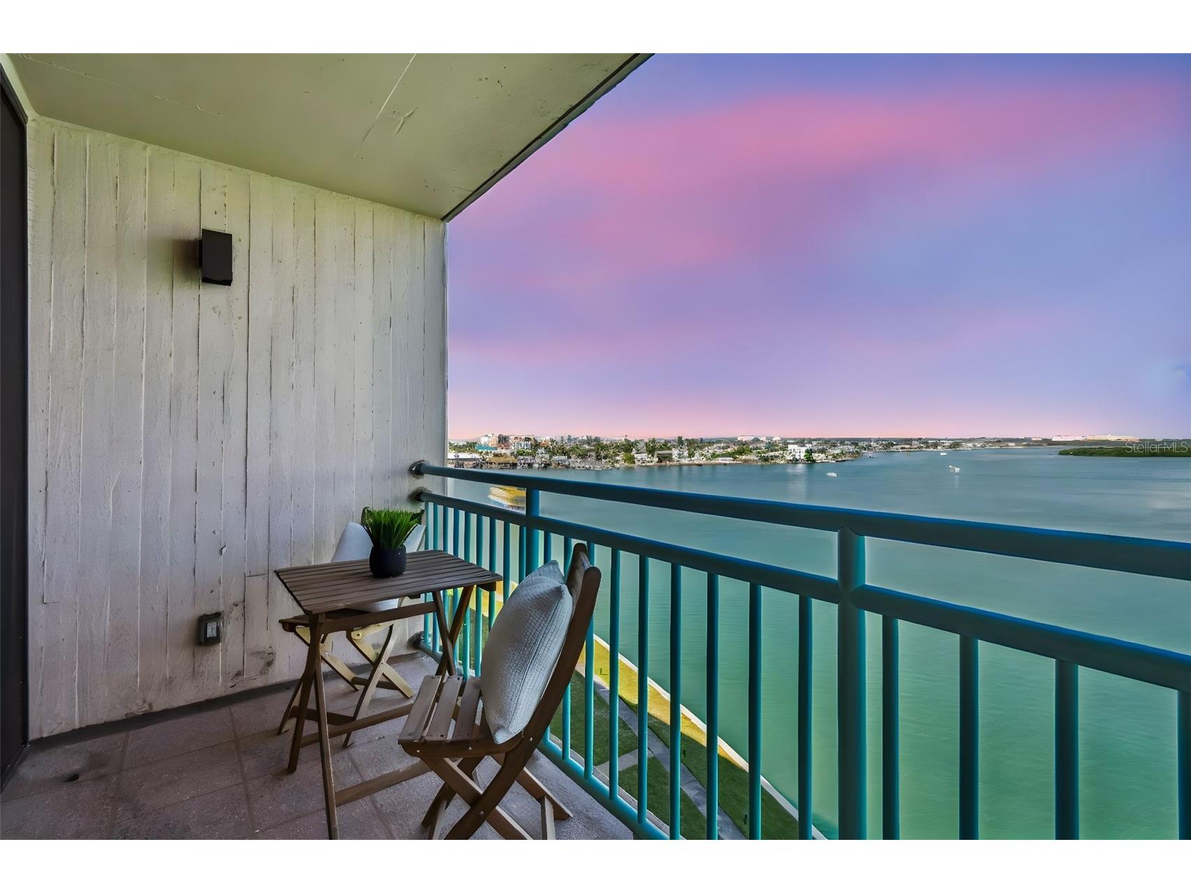 1 Key Capri #711E Treasure Island FL 33706 TB8451885 image1