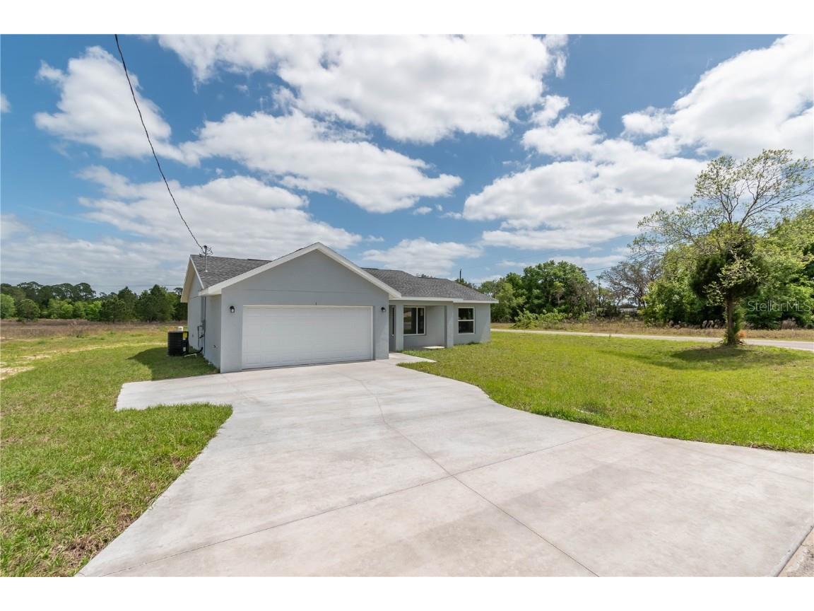 1 Malauka Loop Lane Ocklawaha FL 32179 OM670246 image1