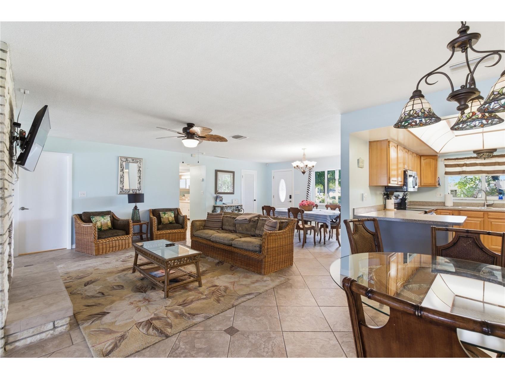 1 Maplewood Avenue Clearwater FL 33765 TB8498771 image13