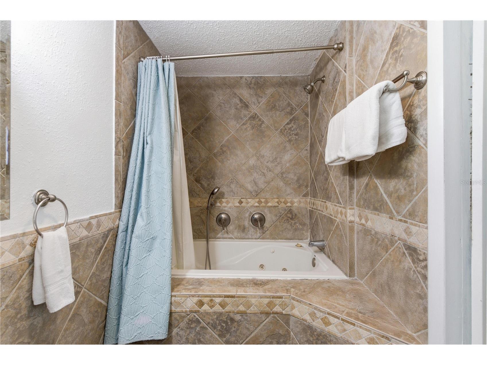 1 Maplewood Avenue Clearwater FL 33765 TB8498771 image35