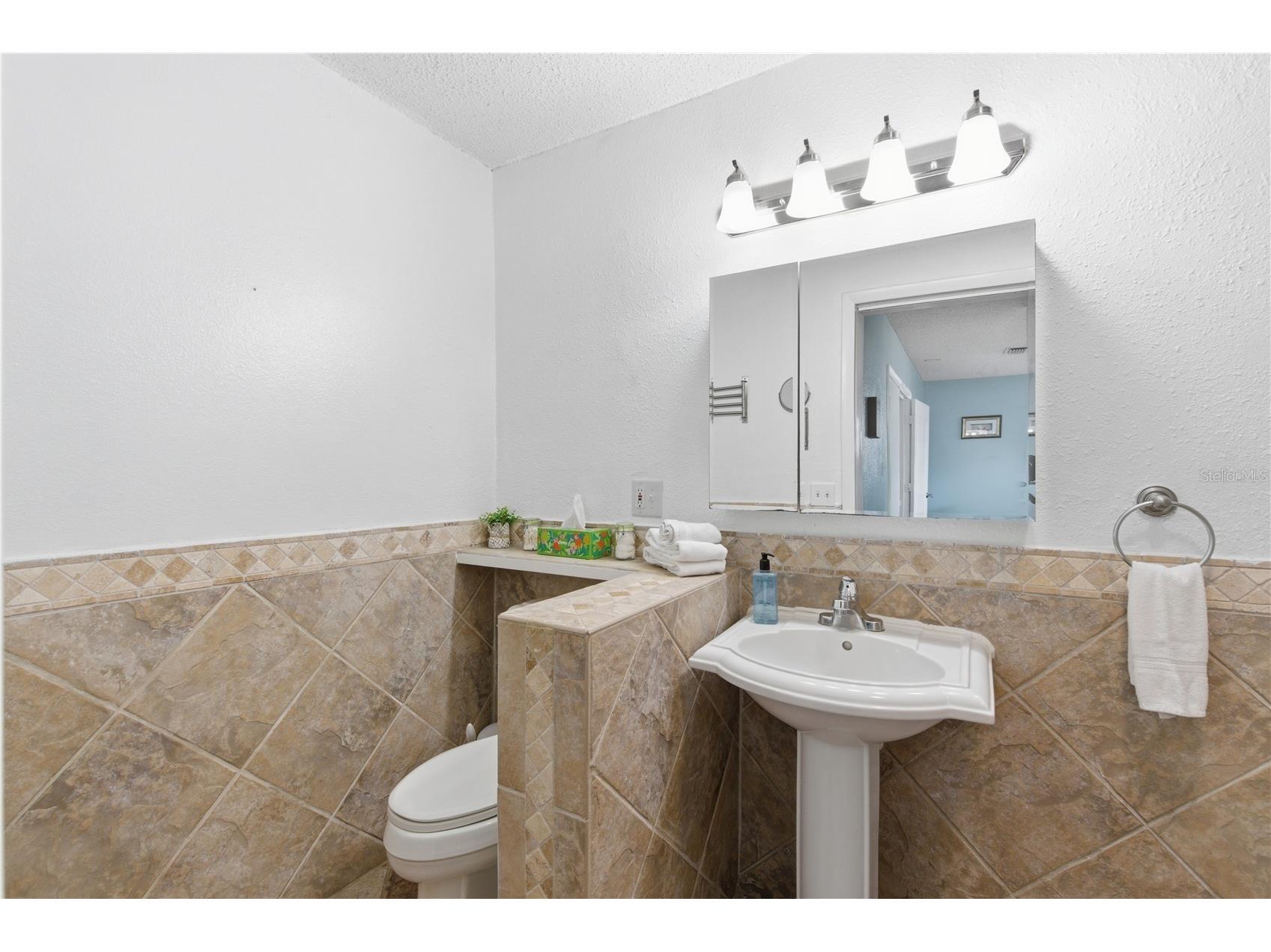 1 Maplewood Avenue Clearwater FL 33765 TB8498771 image36