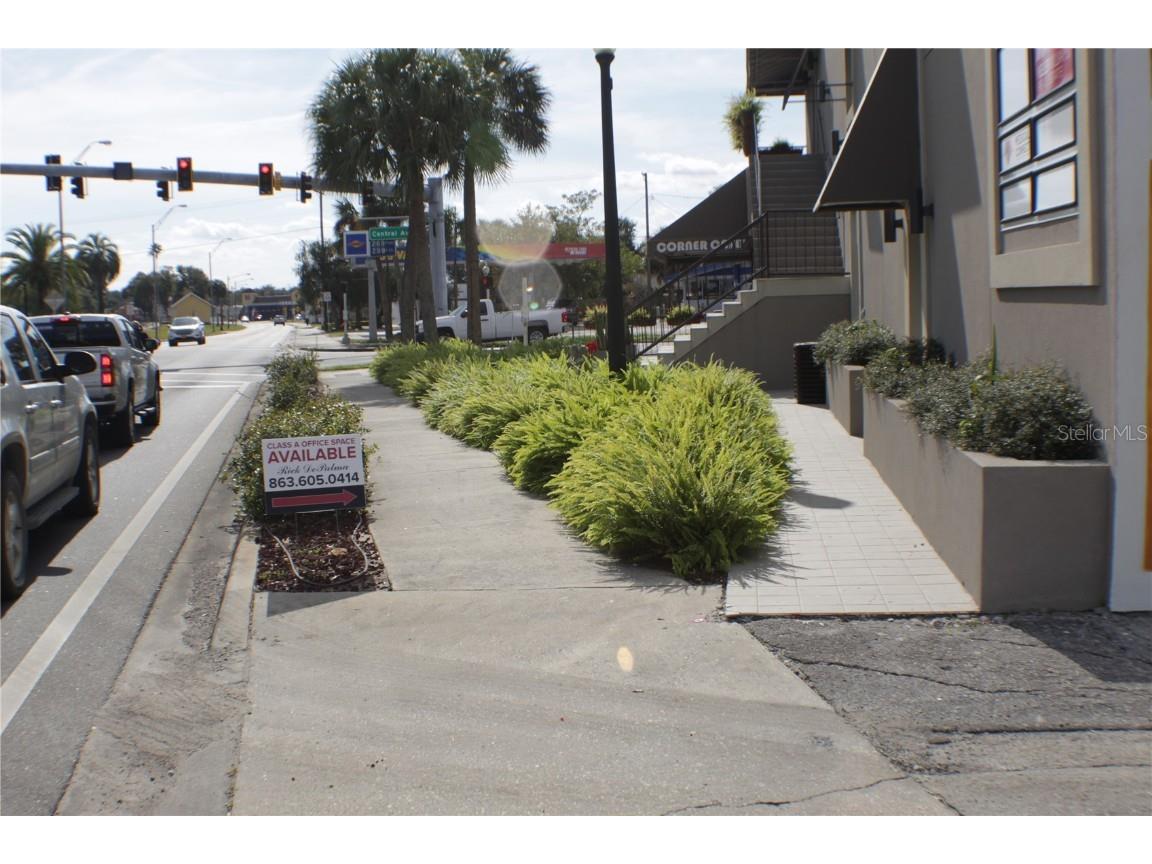 1 N Scenic Highway #108-109-201-202 Lake Wales FL 33853 P4930770 image5