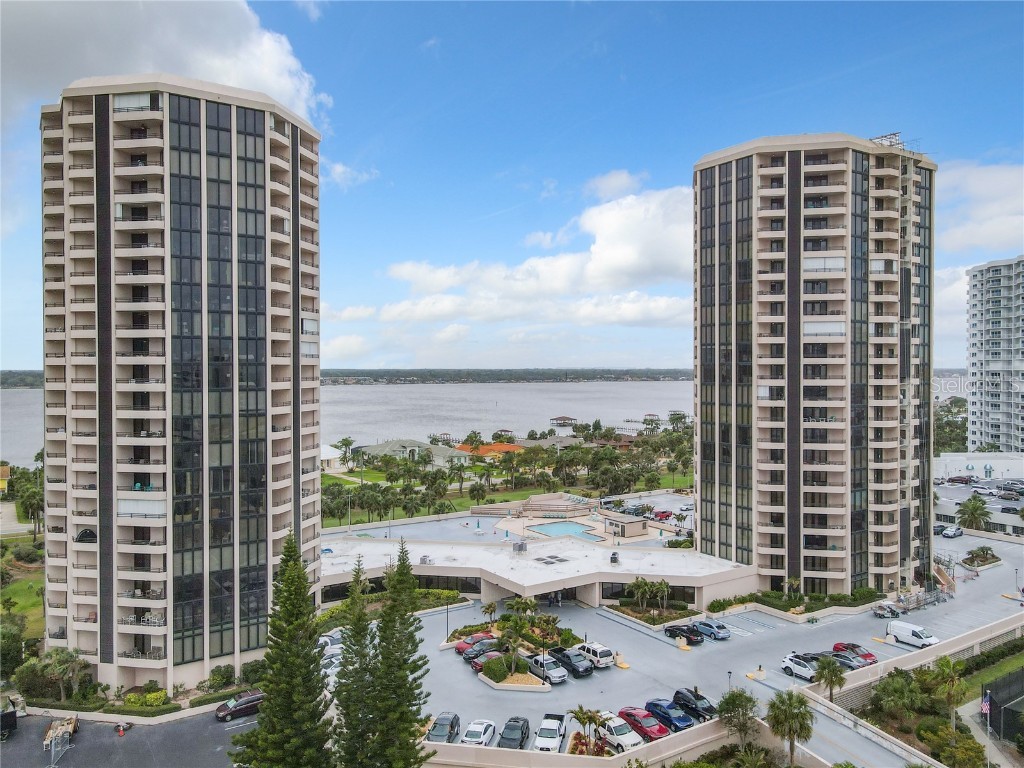 1 Oceans West Blvd #15B2 Daytona Beach Shores FL 32118 O6104374 image1