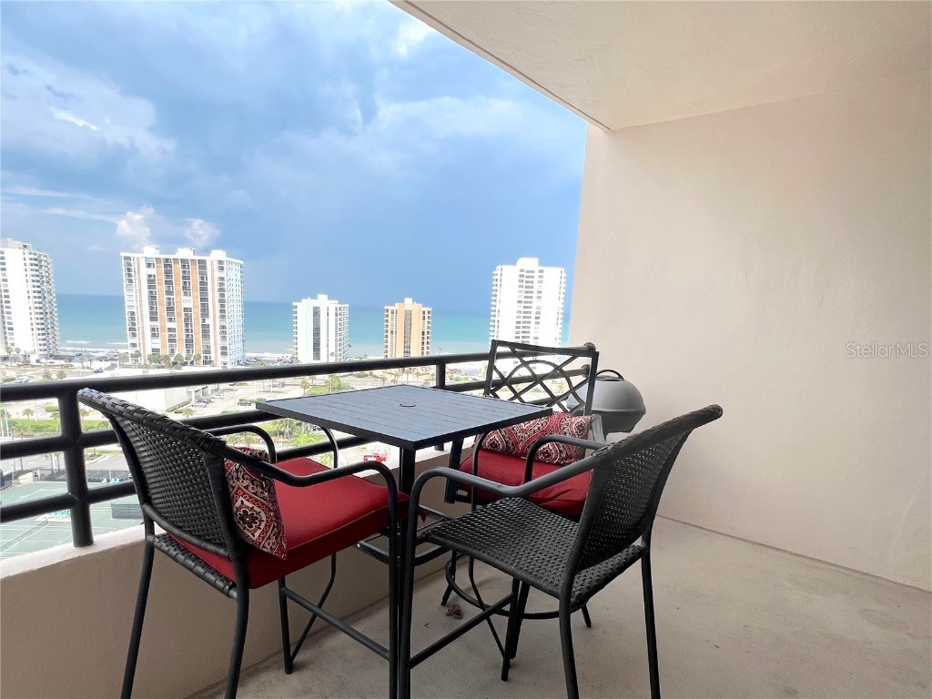 1 Oceans West Boulevard #15B4 Daytona Beach FL 32118 V4945316 image1