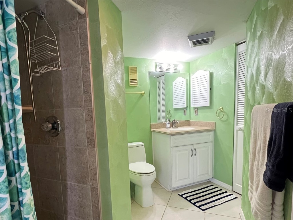 1 Oceans West Boulevard #15B4 Daytona Beach FL 32118 V4945316 image12