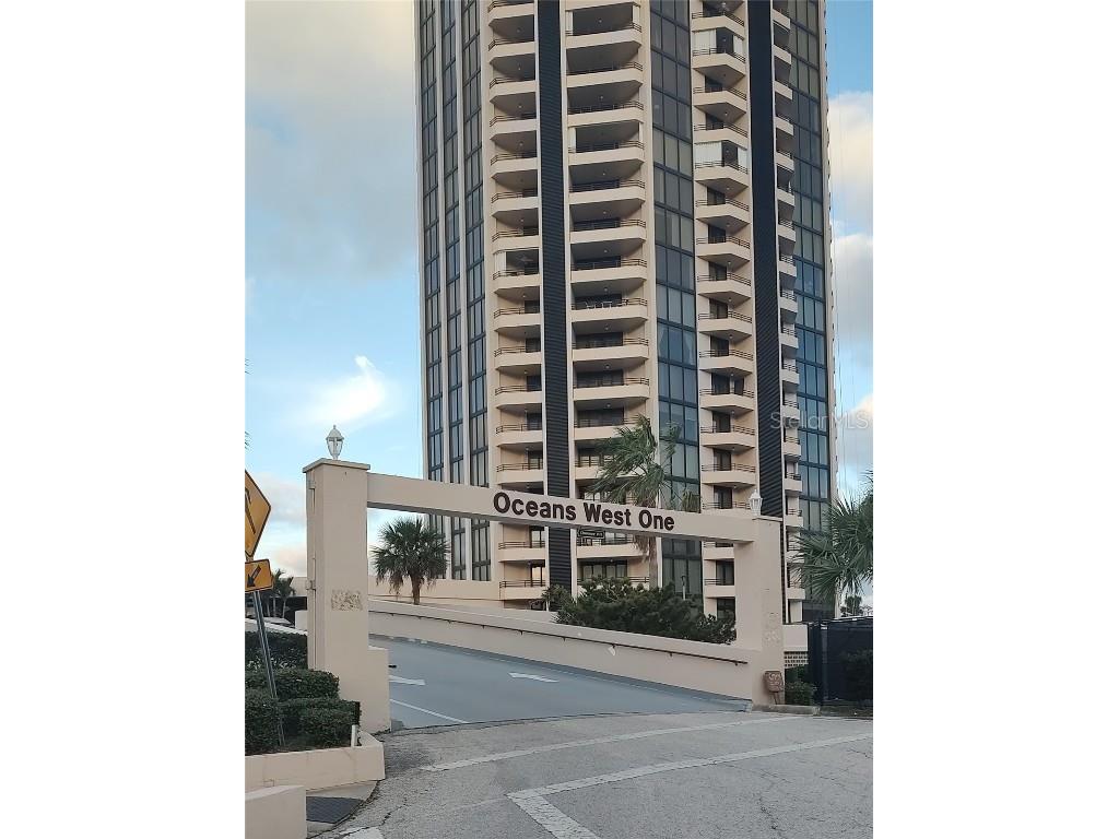 1 Oceans West Boulevard #5B3 Daytona Beach Shores FL 32118 FC294742 image1