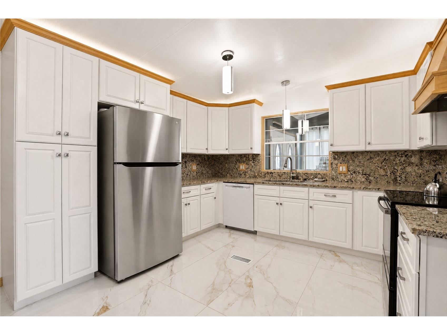 1 Poinsettia Drive Fort Myers FL 33905 C7527019 image19