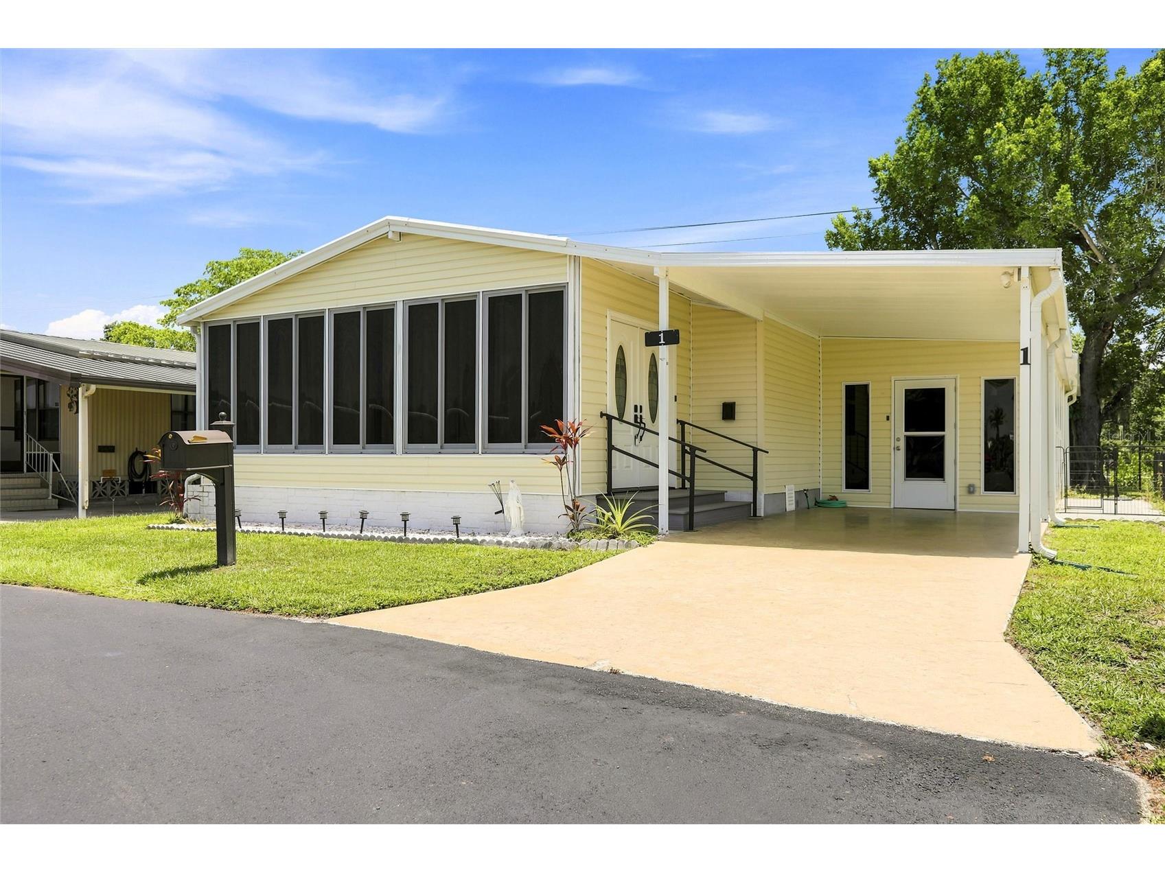 1 Poinsettia Drive Fort Myers FL 33905 C7527019 image3