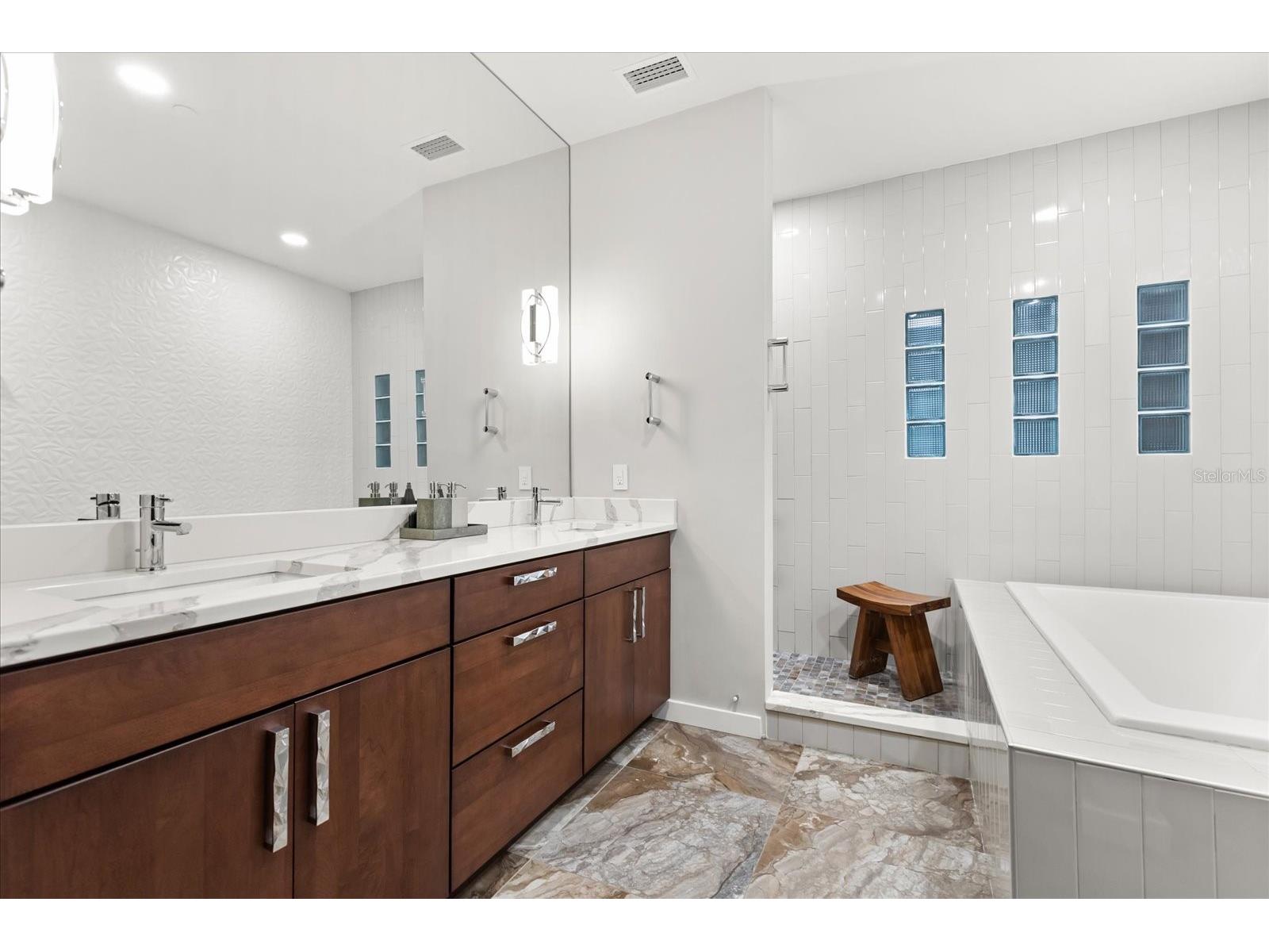 1 S Eola Drive #2 Orlando FL 32801 O6368132 image21