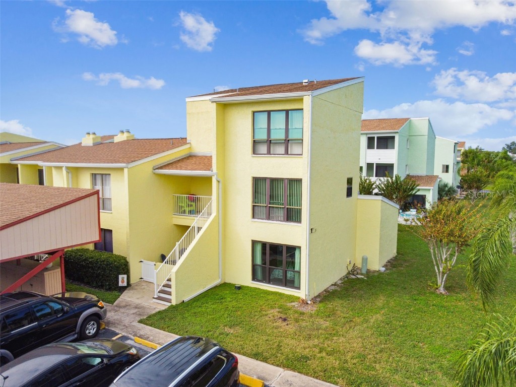 1 Windrush Boulevard #27 Indian Rocks Beach FL 33785 U8219749 image1