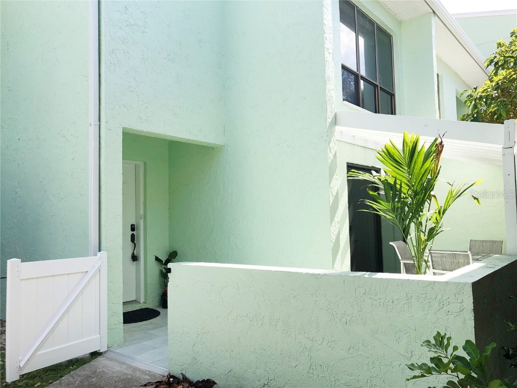 1 Windrush Boulevard #41 Indian Rocks Beach FL 33785 - INTRACOASTAL WATERWAY U8181063 image1