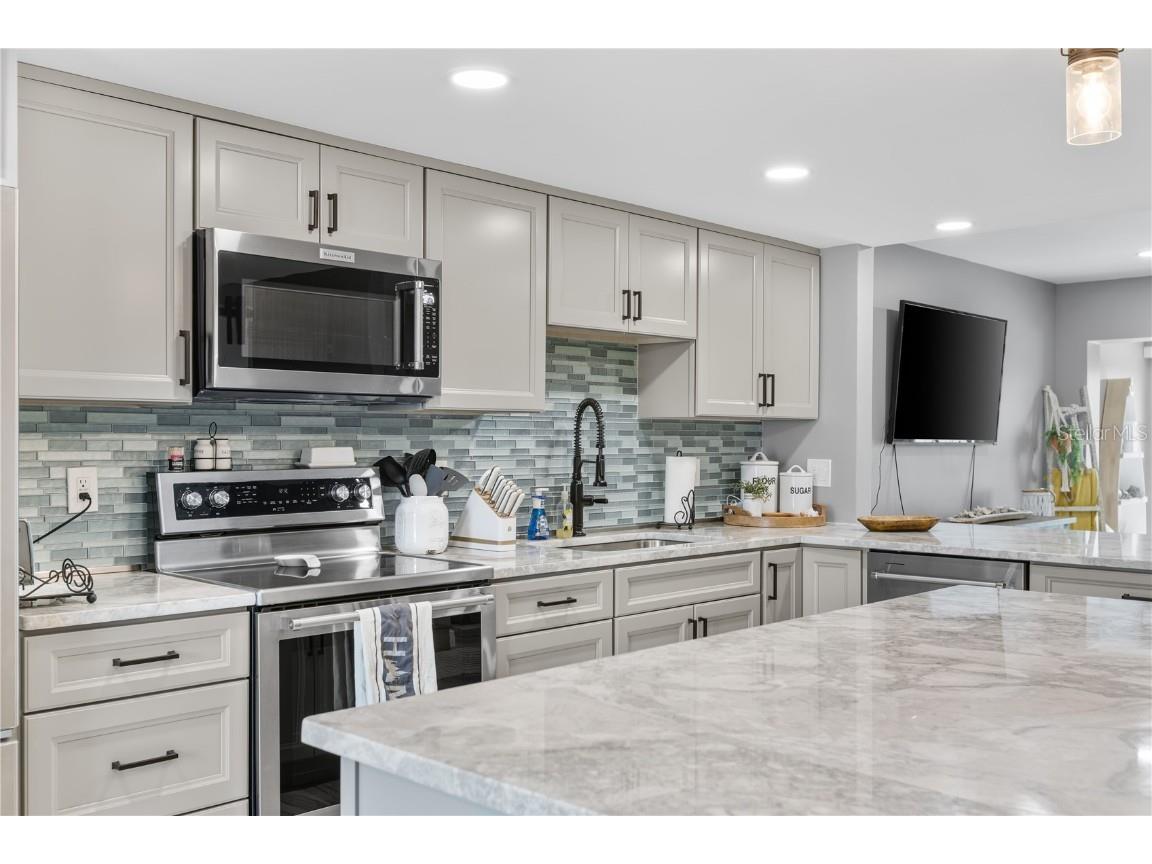 1 Windrush Boulevard #51 Indian Rocks Beach FL 33785 TB8423165 image4