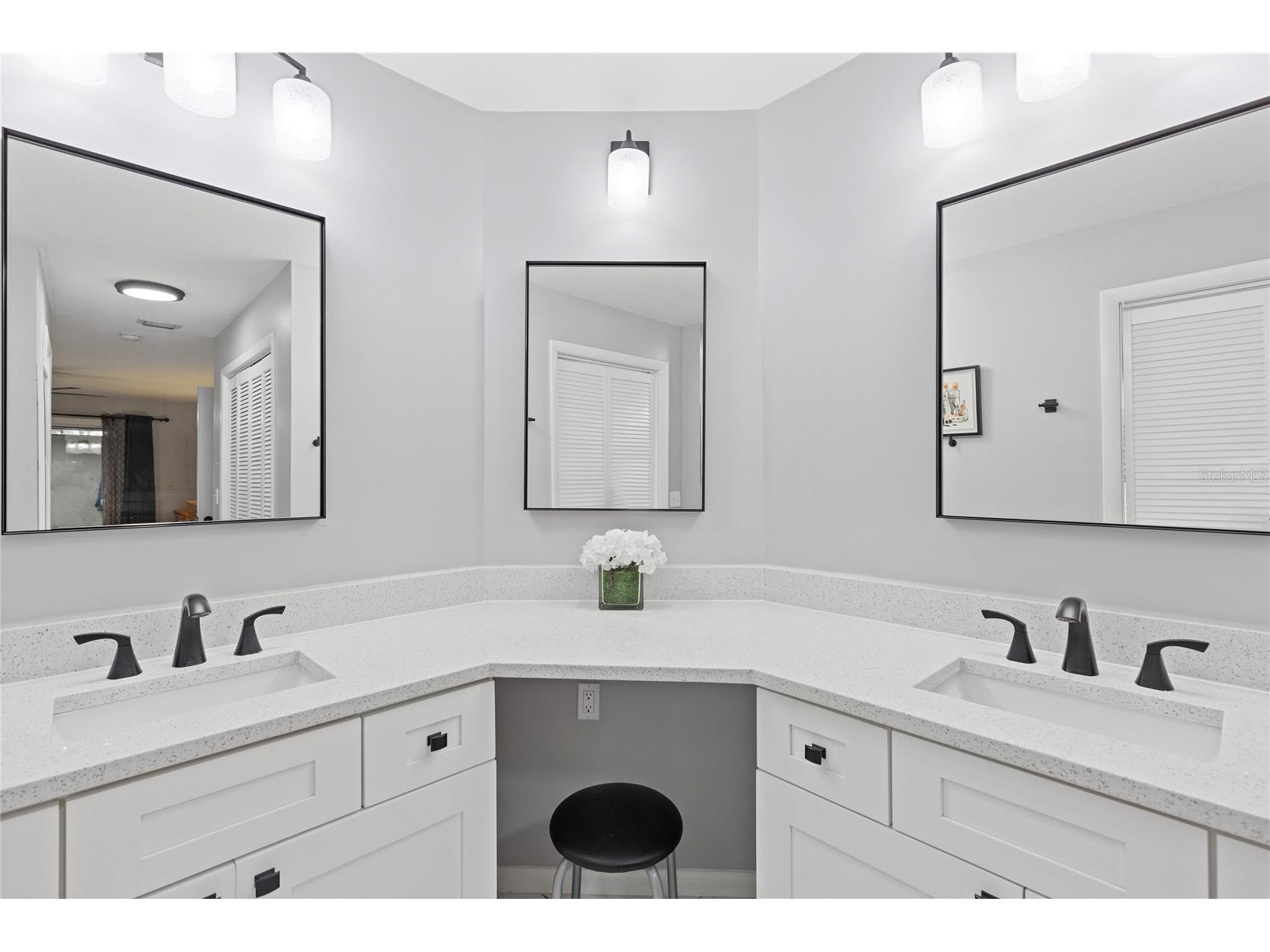 10 Arbor Lane Oldsmar FL 34677 TB8516041 image30