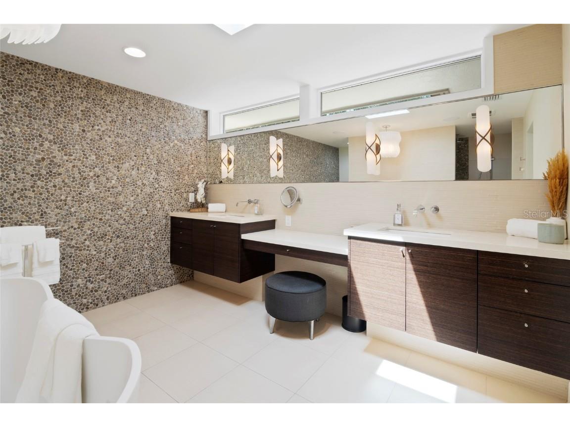 10 Brightwaters Circle NE Saint Petersburg FL 33704 - TAMPA BAY TB8425814 image40