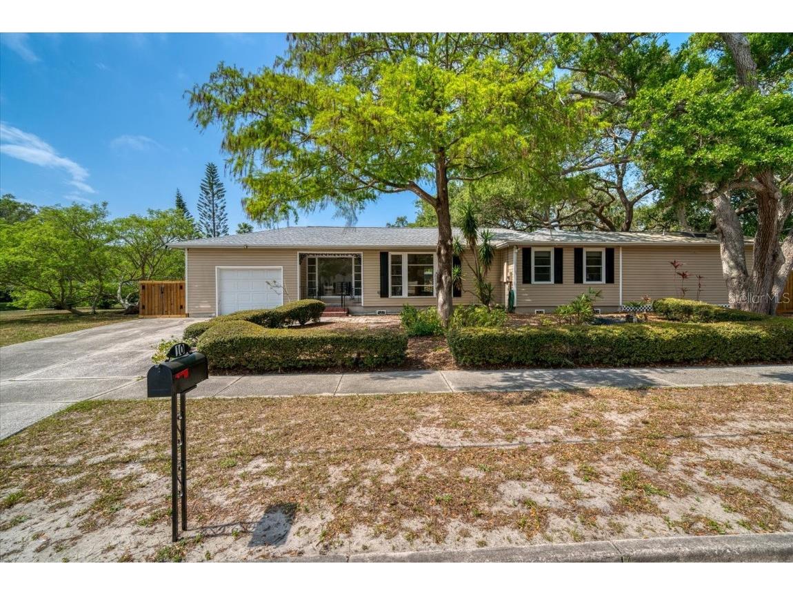 10 Broadway Dunedin FL 34698 U8194128 image1