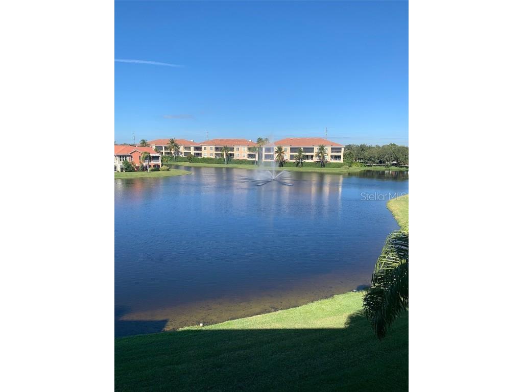 10 Franklin Court S #63C Saint Petersburg FL 33711 J938899 image1