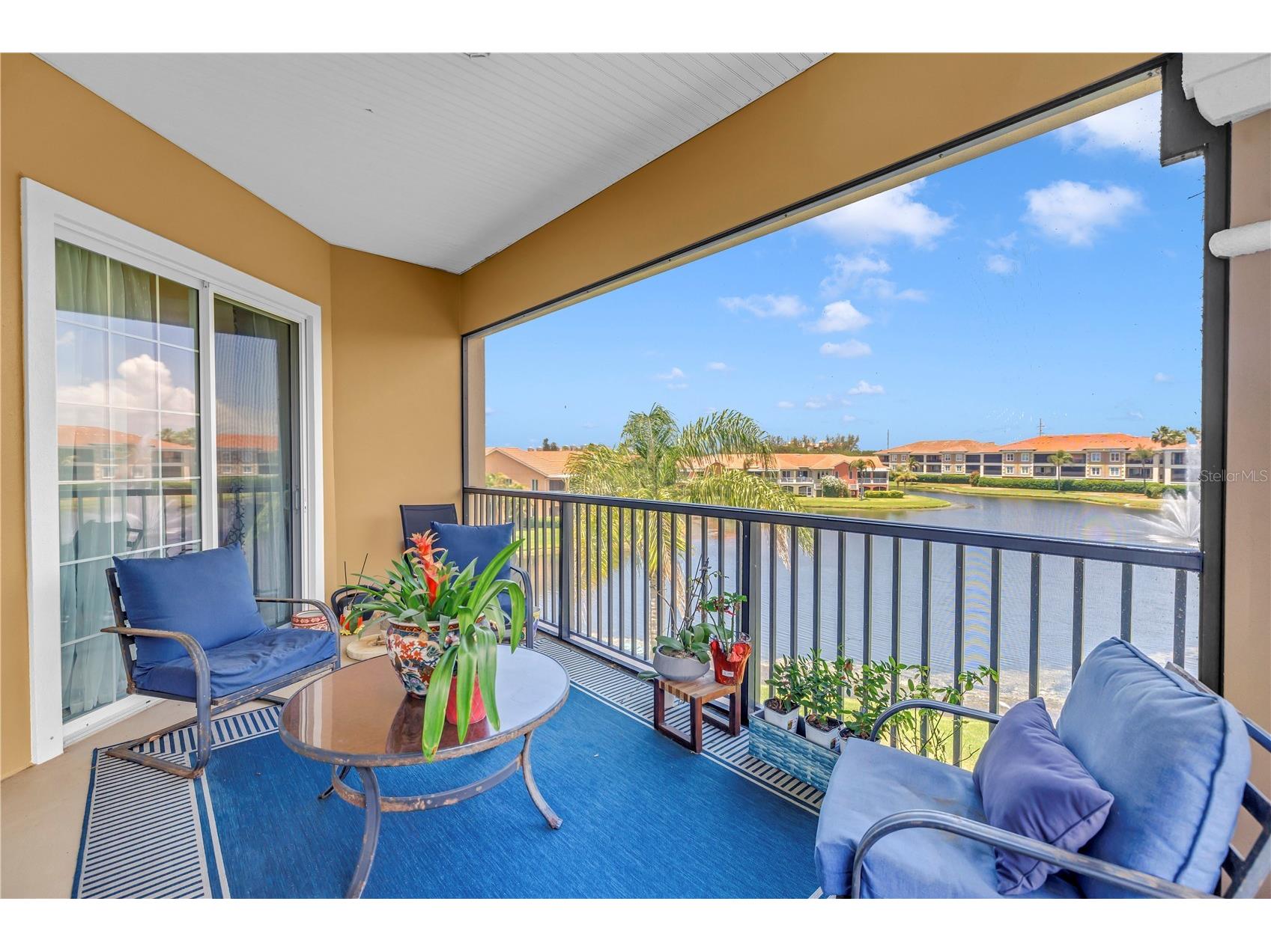 10 Franklin Court S #63D Saint Petersburg FL 33711 TB8507251 image1