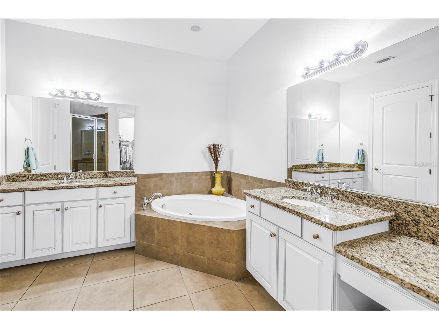 10 Franklin Court S #63D Saint Petersburg FL 33711 TB8507251 image26