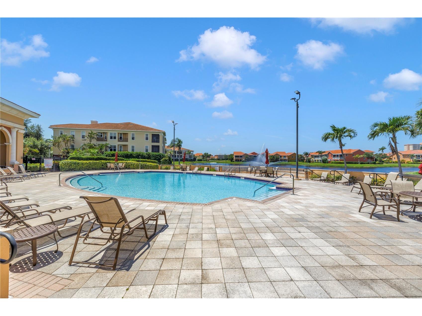10 Franklin Court S #63D Saint Petersburg FL 33711 TB8507251 image30