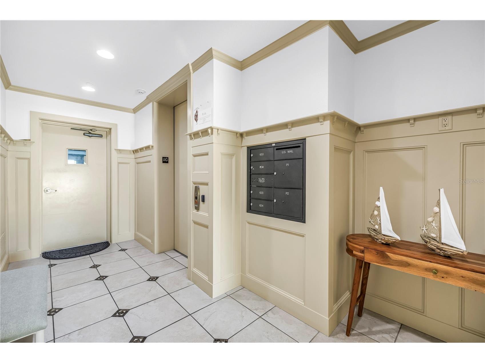 10 Franklin Court S #63D Saint Petersburg FL 33711 TB8507251 image32
